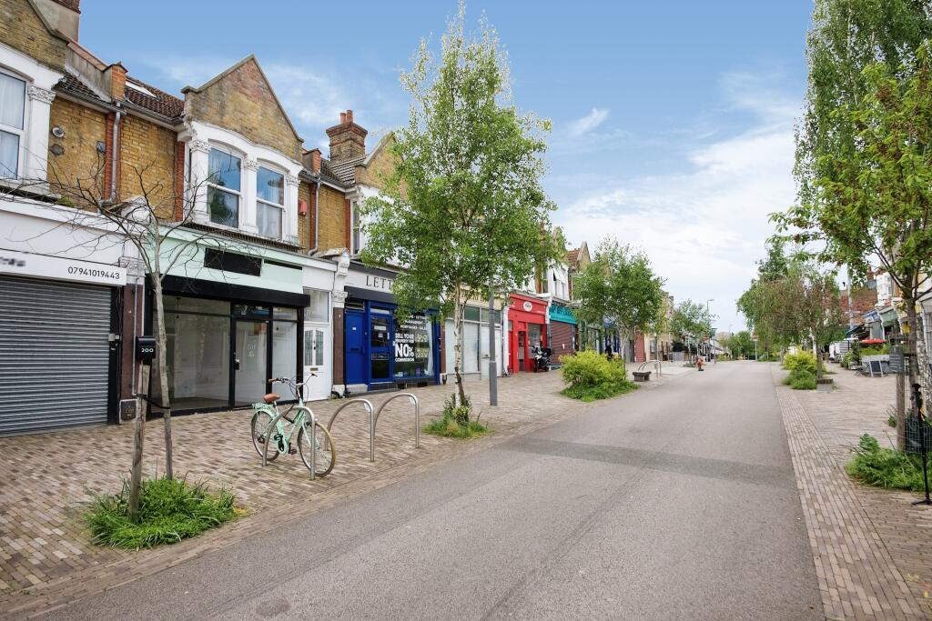 4 bedroom terraced house for sale in Francis Road, Leyton, London, E10