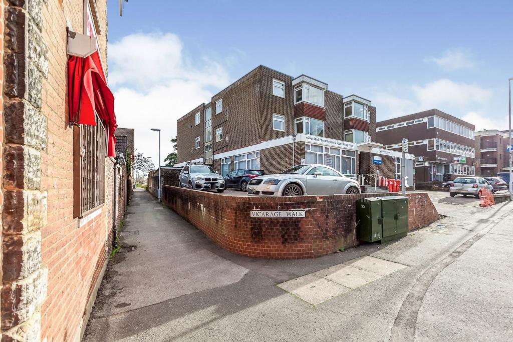 2 bedroom flat for sale in Cantelupe House, Cantelupe Road, East