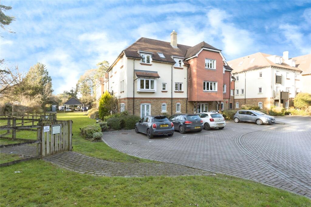 Main image of property: Copthorne Common Road, Copthorne, Crawley, West Sussex, RH10