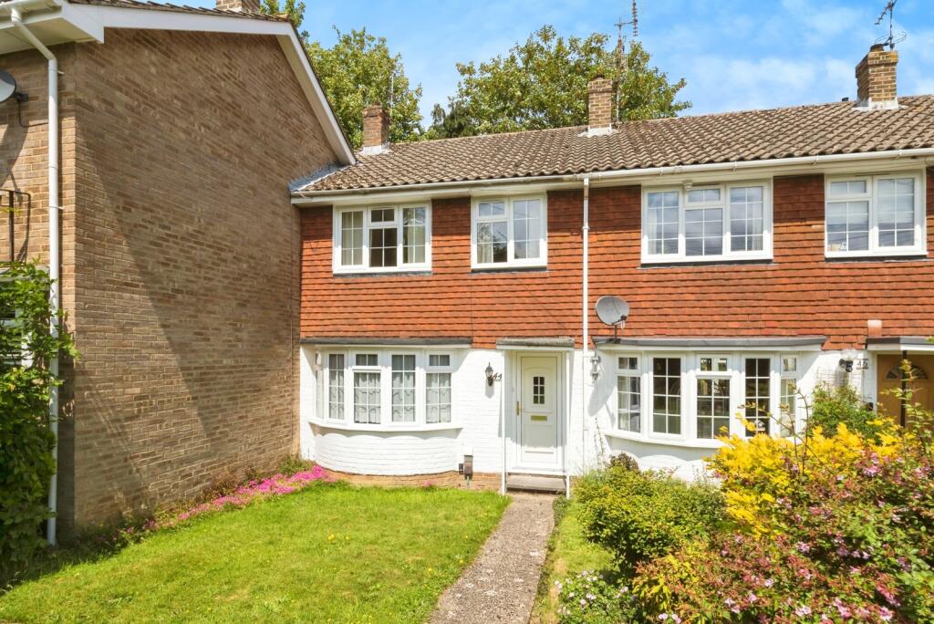 Main image of property: Lyndhurst Close, CRAWLEY, West Sussex, RH11
