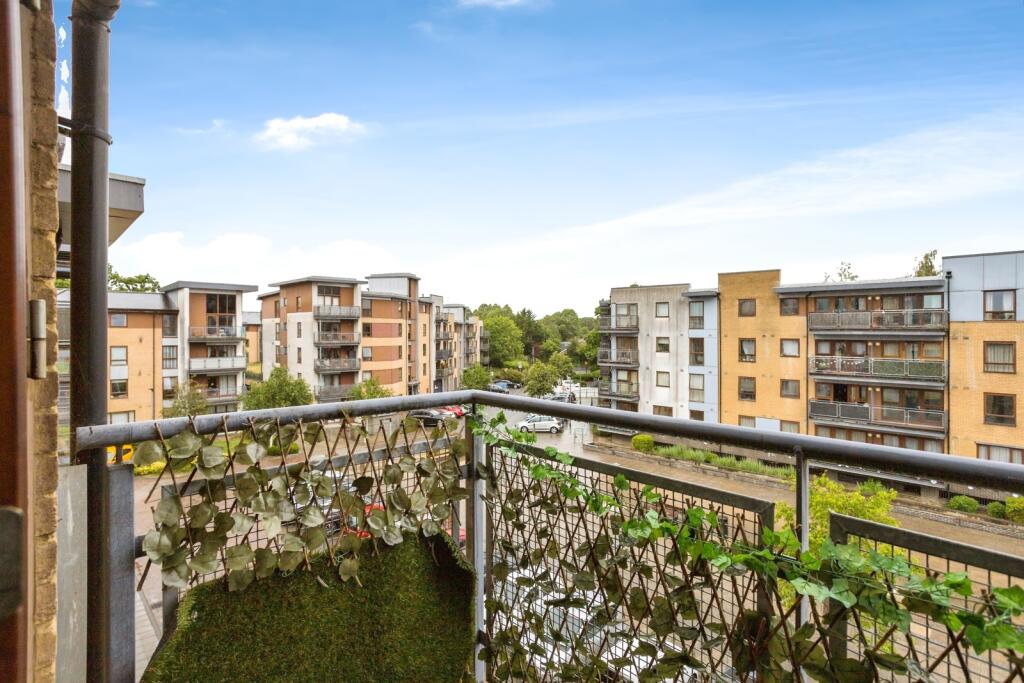 Main image of property: Commonwealth Drive, Crawley, West Sussex, RH10