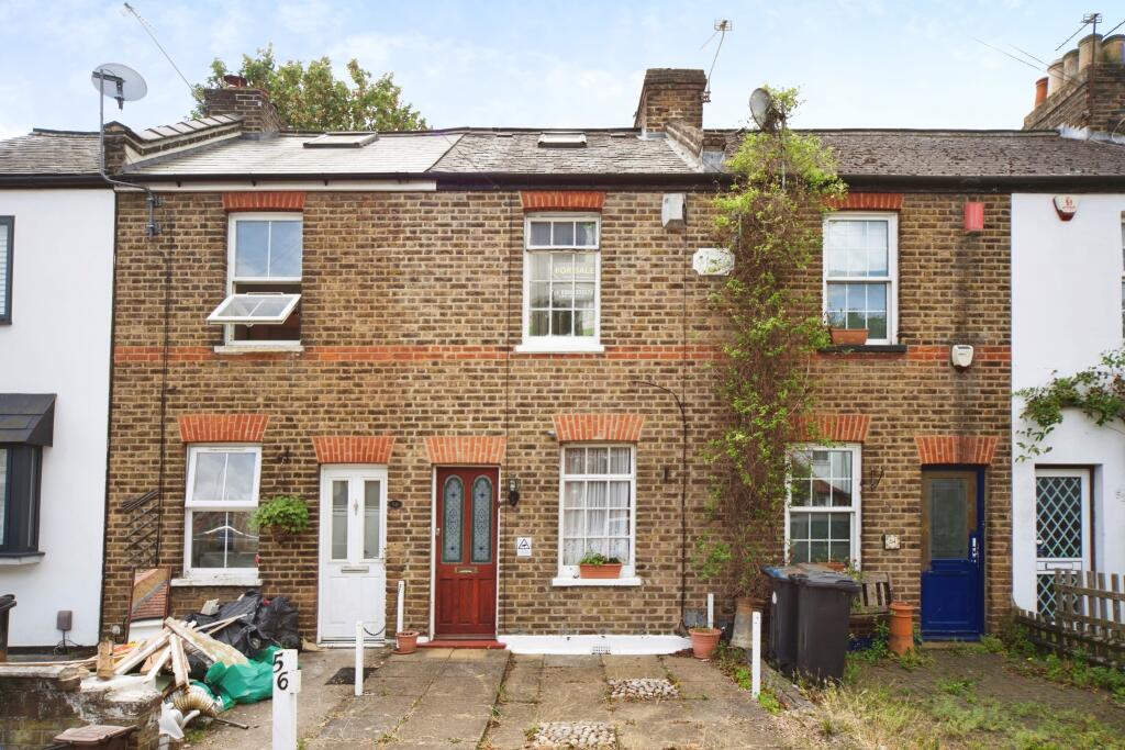 Main image of property: Barrowell Green, London, N21