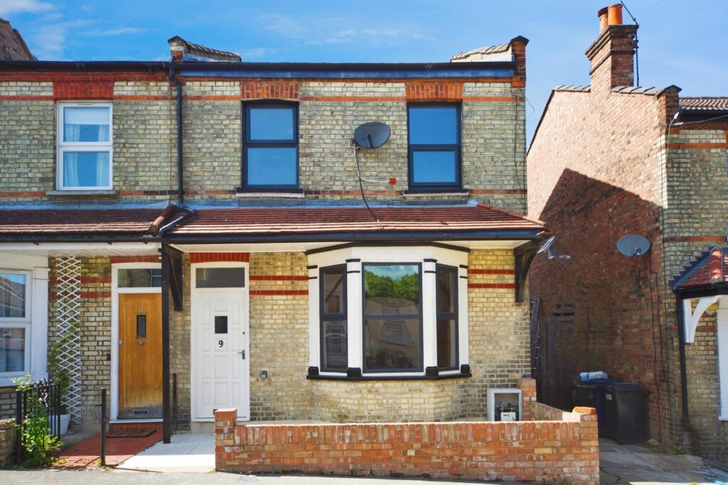 Main image of property: Middle Road, BARNET, Hertfordshire, EN4