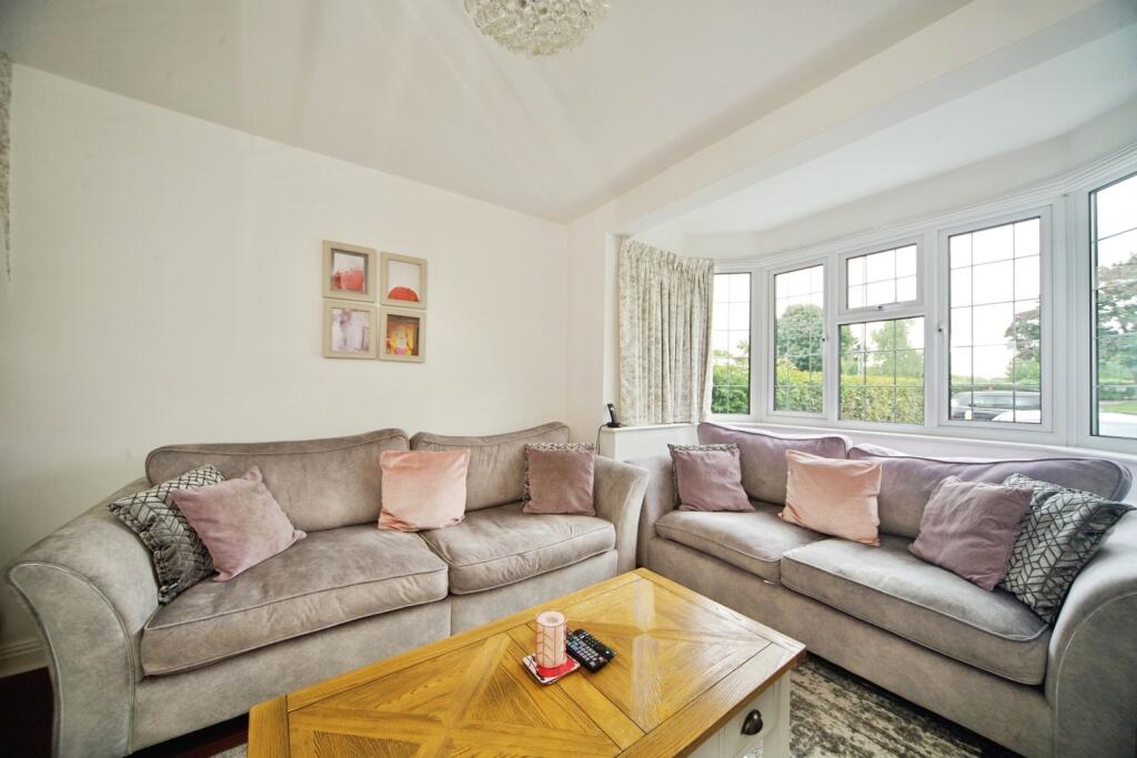 Main image of property: Osidge Lane, London, N14