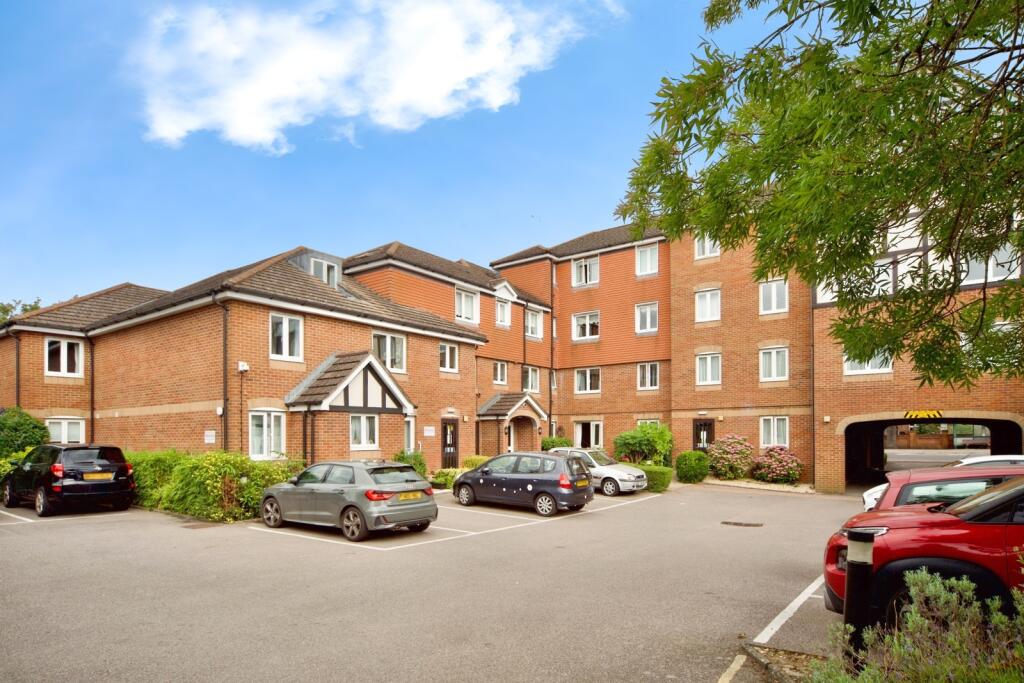 Main image of property: Darkes Lane, Potters Bar, EN6