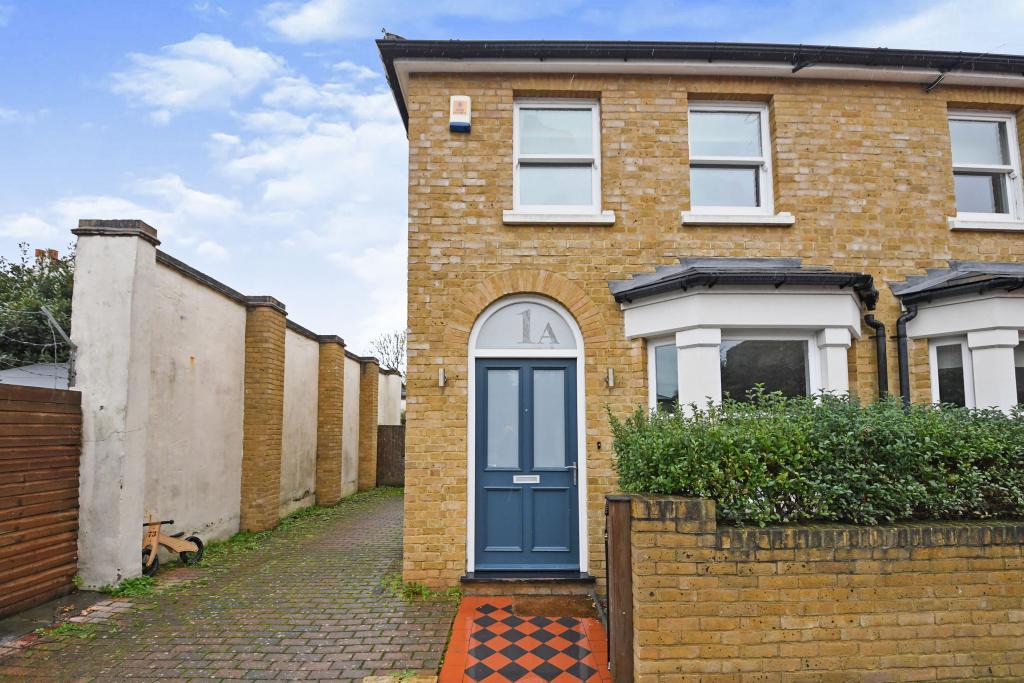 2 bedroom semidetached house for sale in Maynard Road, Walthamstow