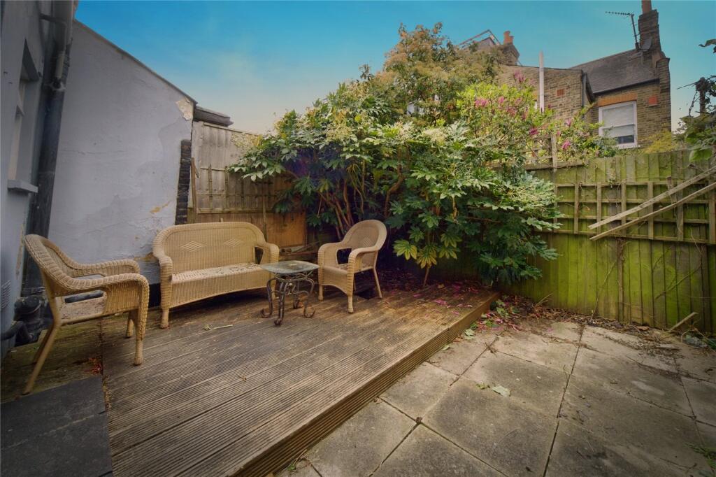 Main image of property: Chingford Road, Walthamstow, E17