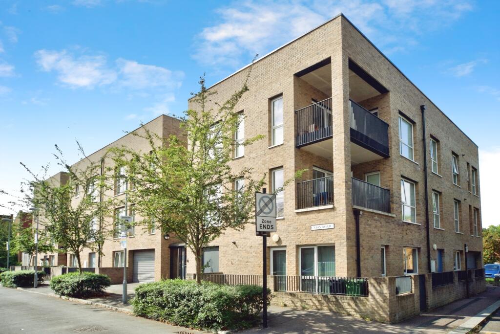 Main image of property: Union Road, London, E17