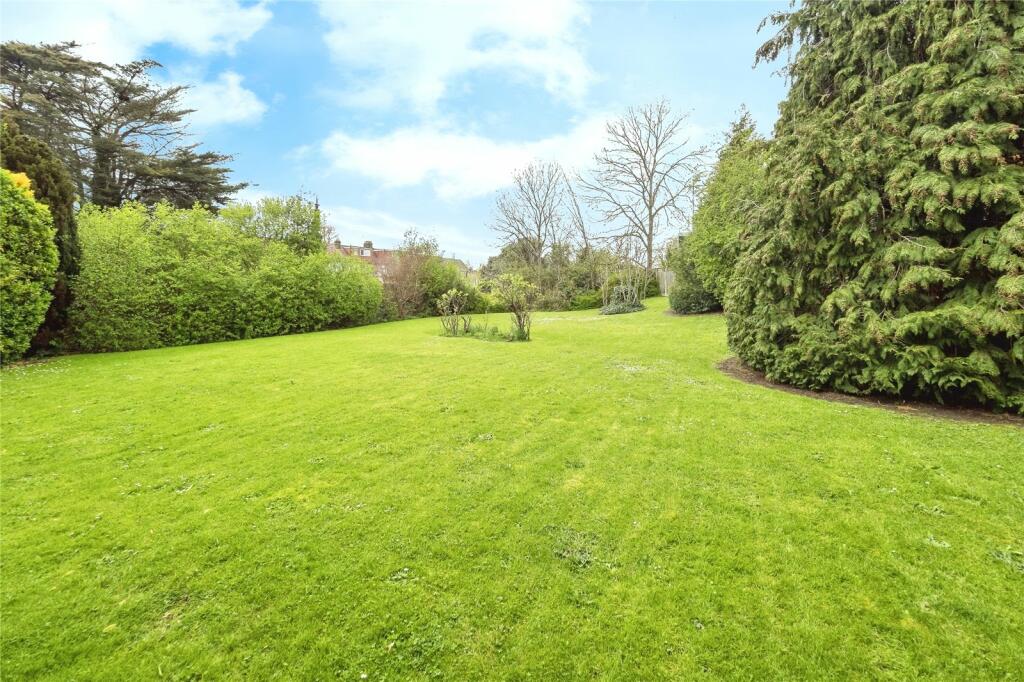 Main image of property: River Close, London, E11