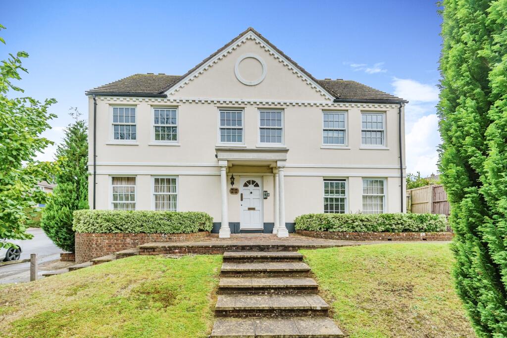 1 bedroom flat for sale in Downsview Drive, Midhurst, West Sussex, GU29