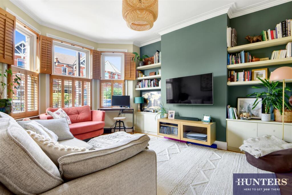 Main image of property: Temple Road, Cricklewood, NW2