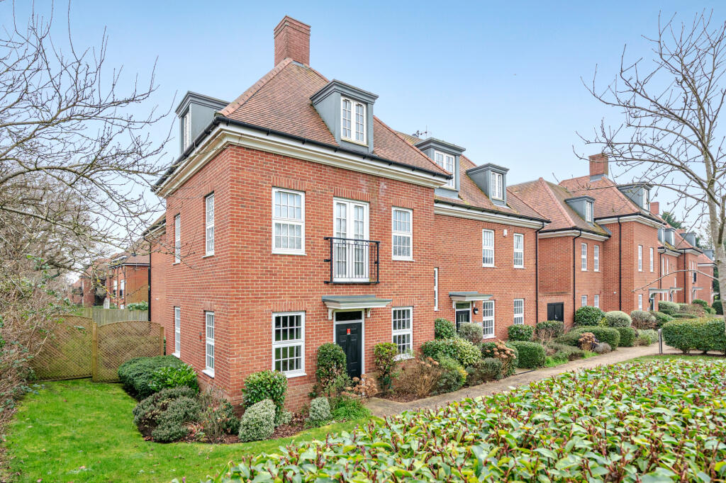 Main image of property: Barnet Road, Arkley, EN5
