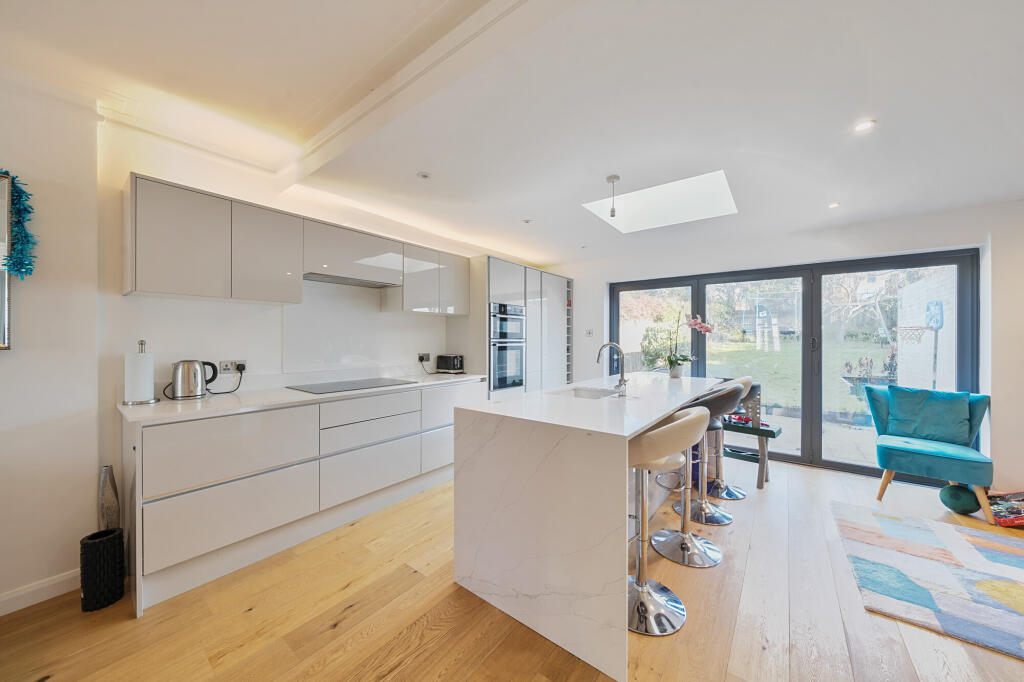 Main image of property: Raleigh Drive, Whetstone, N20