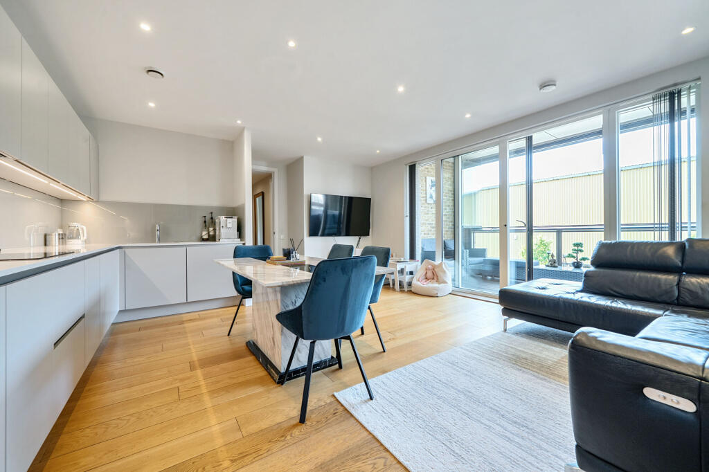 Main image of property: Prestige House, Whetstone, N20