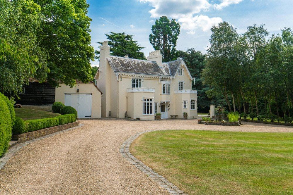 7 bedroom detached house for sale in Halstead Hill, Goffs Oak, Waltham