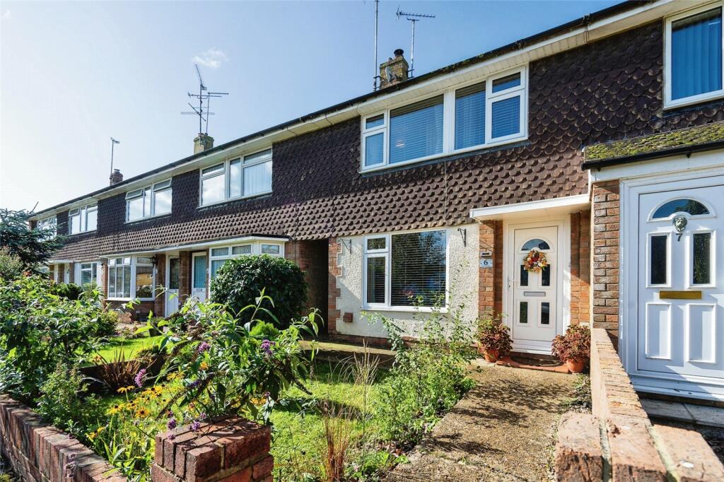 3 bedroom terraced house for sale in Priors Close, Upper Beeding