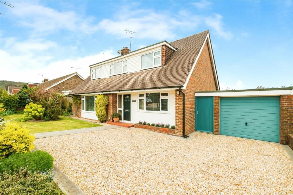 3 bedroom detached house for sale in Ingram Road, Steyning, West Sussex