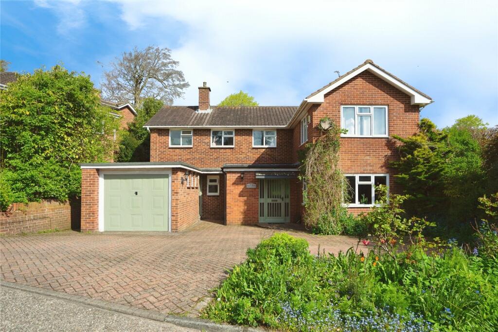 4 bedroom detached house for sale in Maudlyn Park, Bramber, Steyning