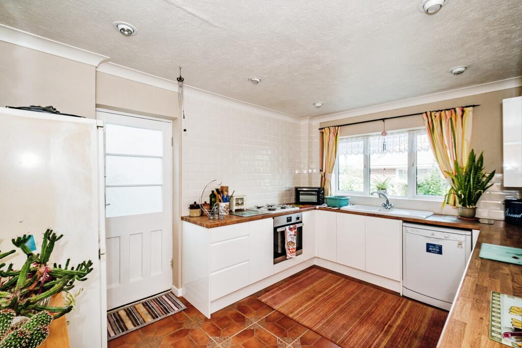 Additional property image - Sea Lane, Goring-by-Sea, Worthing, West Sussex, BN12