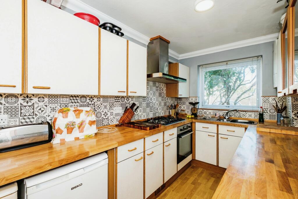 Main image of property: Western Road, Lancing, West Sussex, BN15