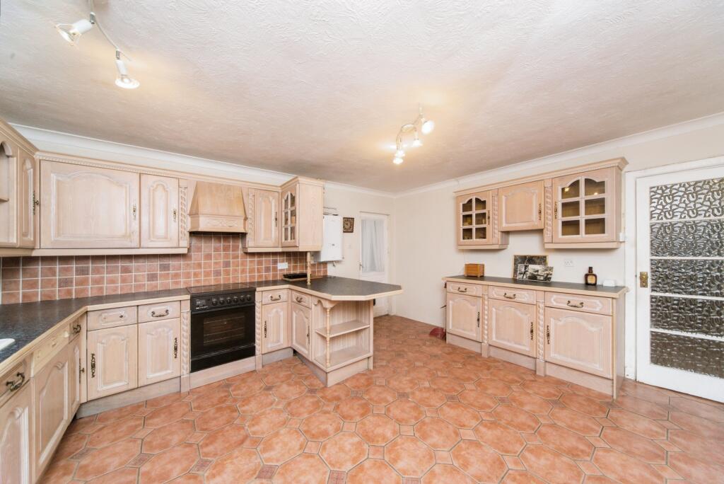 Additional property image - Surrenden Crescent, Brighton, East Sussex, BN1