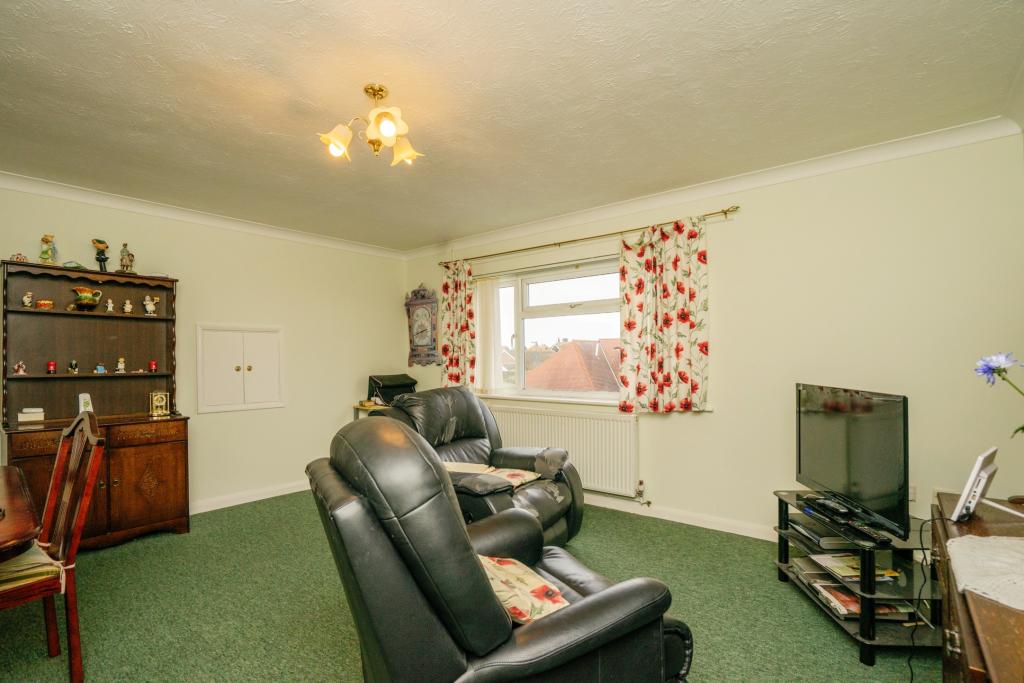 2 bedroom flat for sale in Hillfield Road, Selsey, Chichester, PO20