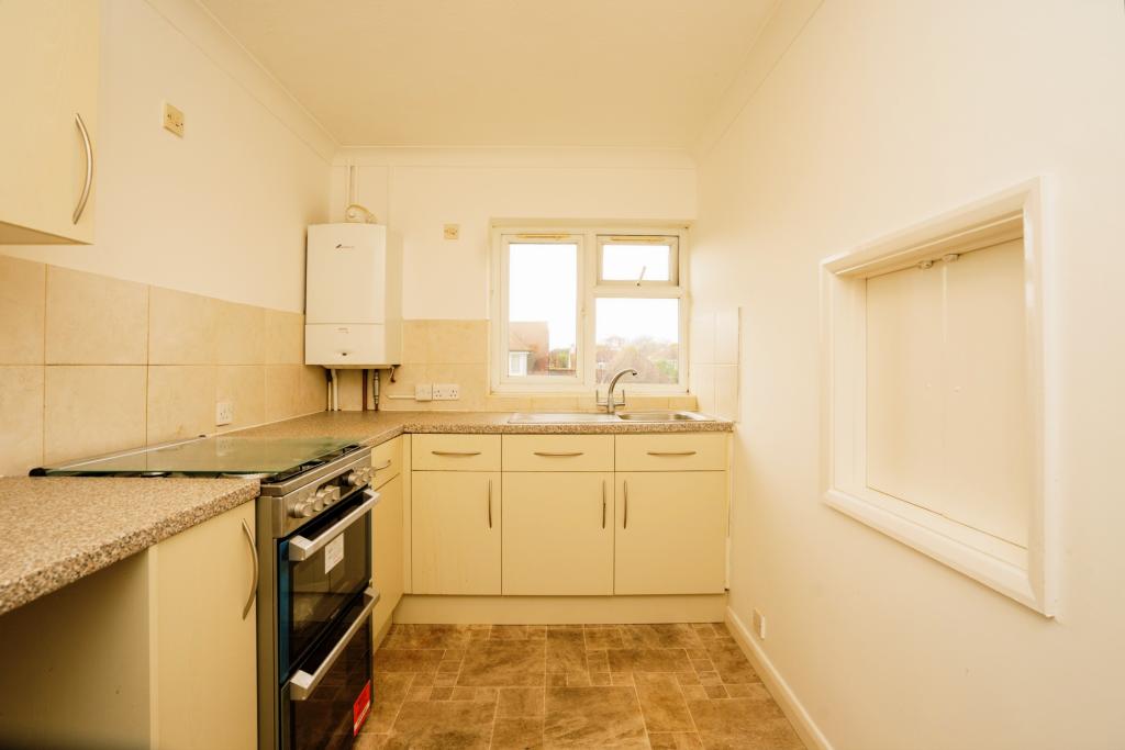 2 bedroom flat for sale in Hillfield Road, Selsey, Chichester, PO20
