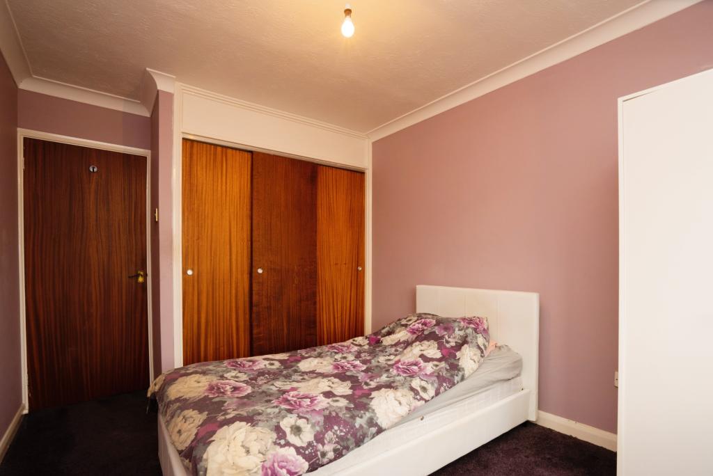 2 bedroom flat for sale in Hillfield Road, Selsey, Chichester, PO20