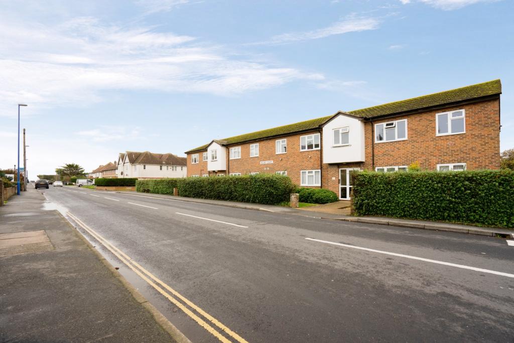 2 bedroom flat for sale in Hillfield Road, Selsey, Chichester, PO20