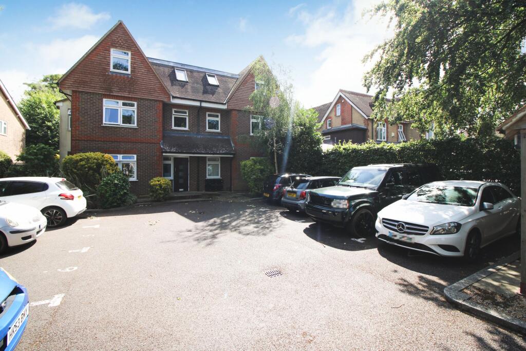 2 bedroom flat for sale in Lavant Road, Chichester, West Sussex, PO19