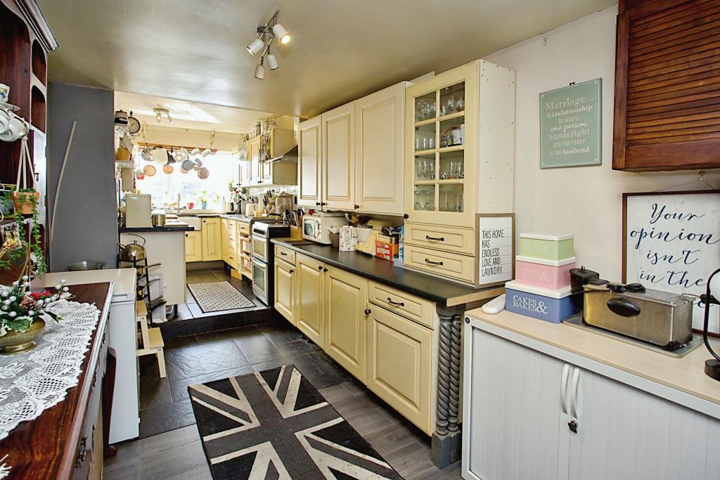 3 bedroom semidetached house for sale in Mayfield Road, Gosport