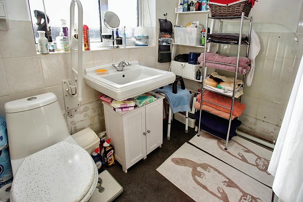 3 bedroom semidetached house for sale in Mayfield Road, Gosport