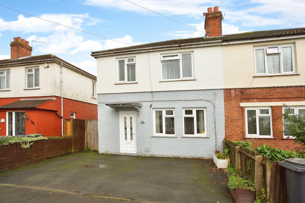 4 bedroom semidetached house for sale in Avery Lane, Elson, Gosport