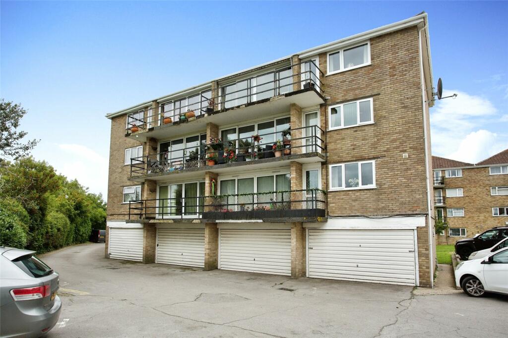 2 bedroom flat for sale in Tower Close, Alverstoke, Gosport, Hampshire
