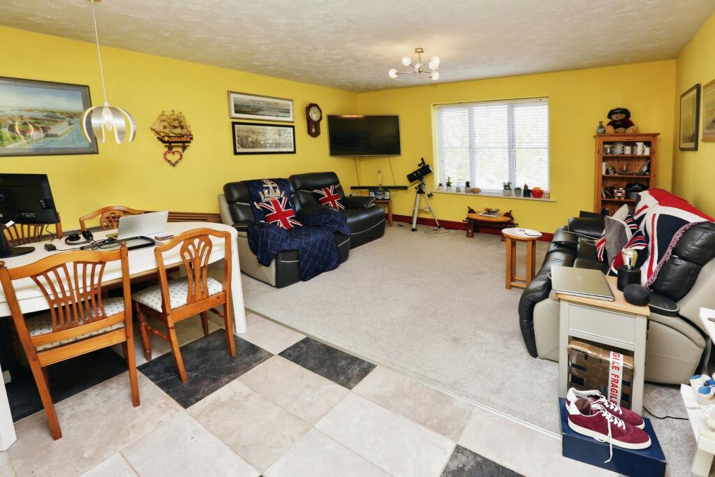 2 bedroom flat for sale in Dartmouth Court, Priddys Hard, Gosport, Hampshire, PO12