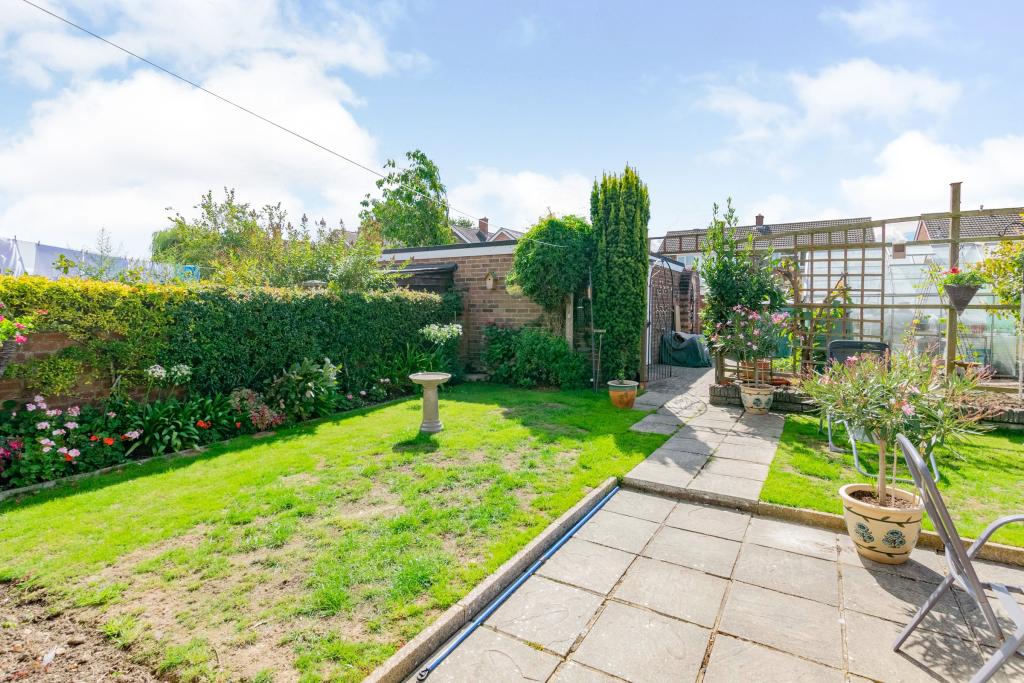 3 bedroom detached house for sale in Albatross Walk, Peel Common