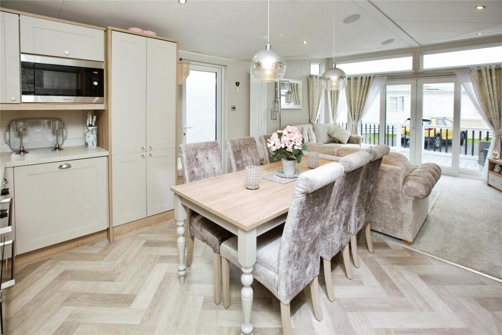 Main image of property: Solent Breezes, Chilling Lane, Warsash, Hampshire, SO31