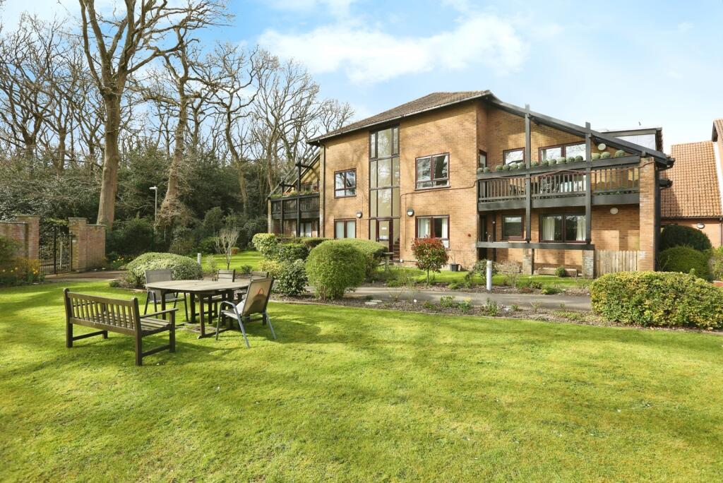 Main image of property: Old Common Gardens, Locks Heath, Southampton, Hampshire, SO31