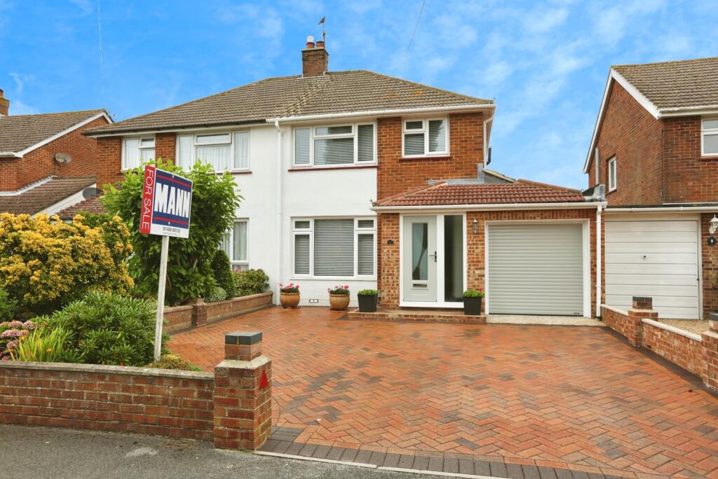 Main image of property: Painswick Close, Sarisbury Green, Southampton, Hampshire, SO31