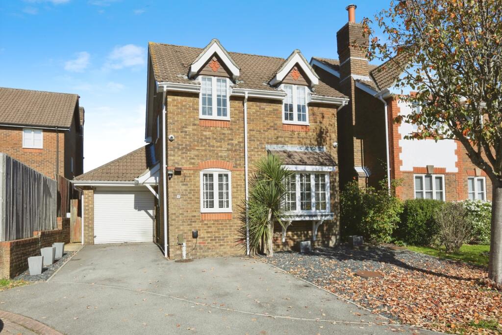 Main image of property: Querida Close, Lower Swanwick, Southampton, Hampshire, SO31