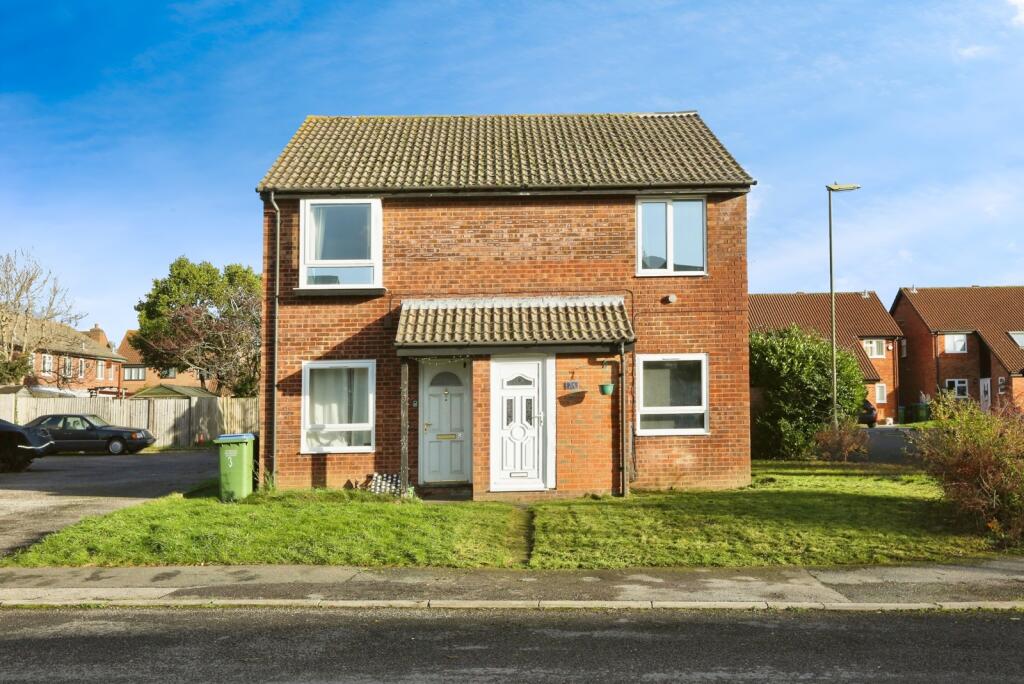 Main image of property: Girton Close, Fareham, Hampshire, PO14