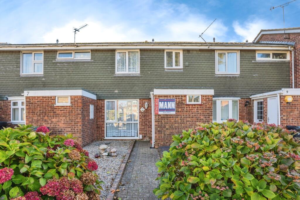 Main image of property: Padbury Close, PORTSMOUTH, Hampshire, PO2