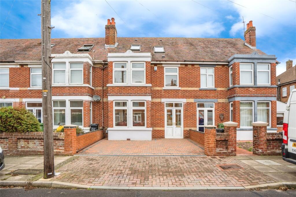 Main image of property: Mansvid Avenue, Drayton, Portsmouth, Hampshire, PO6