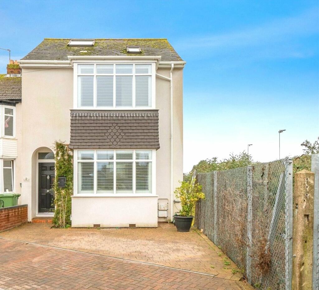 3 bedroom semi-detached house for sale in Ninian Park Road, Portsmouth, Hampshire, PO3