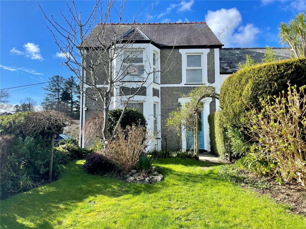 3 bedroom semidetached house for sale in Llanbedrog, Gwynedd, LL53