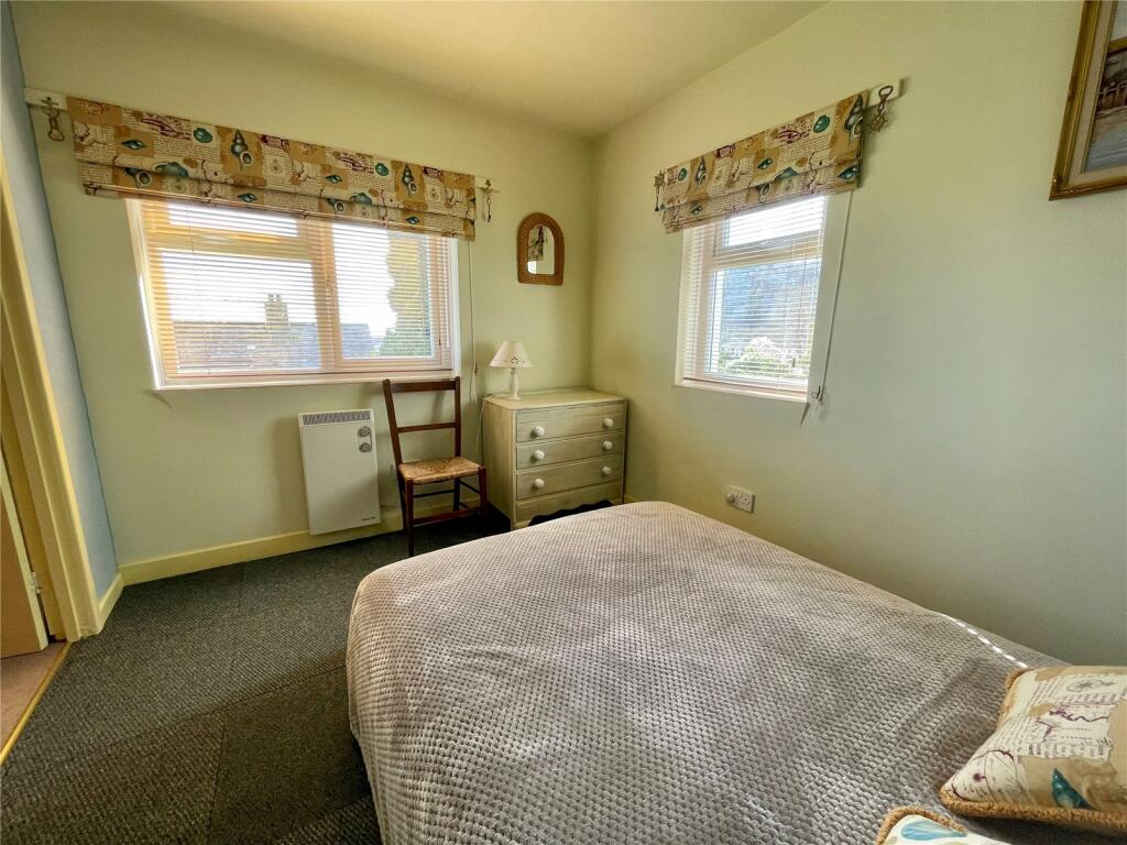 3 bedroom detached house for sale in Beach Road, Llanbedrog, Gwynedd, LL53