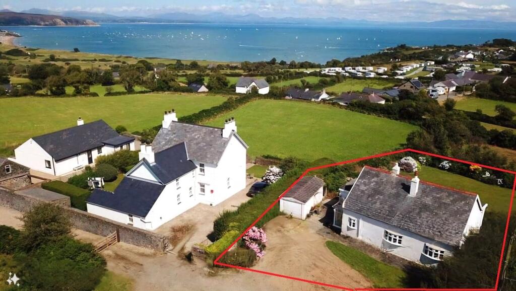 Main image of property: Bwlchtocyn, Nr Abersoch, Gwynedd, LL53
