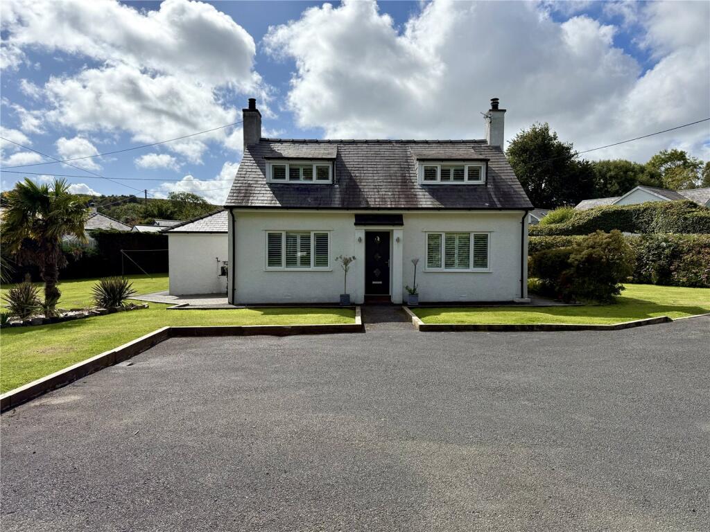 Main image of property: Pen Y Graig, Llanbedrog, Gwynedd, LL53