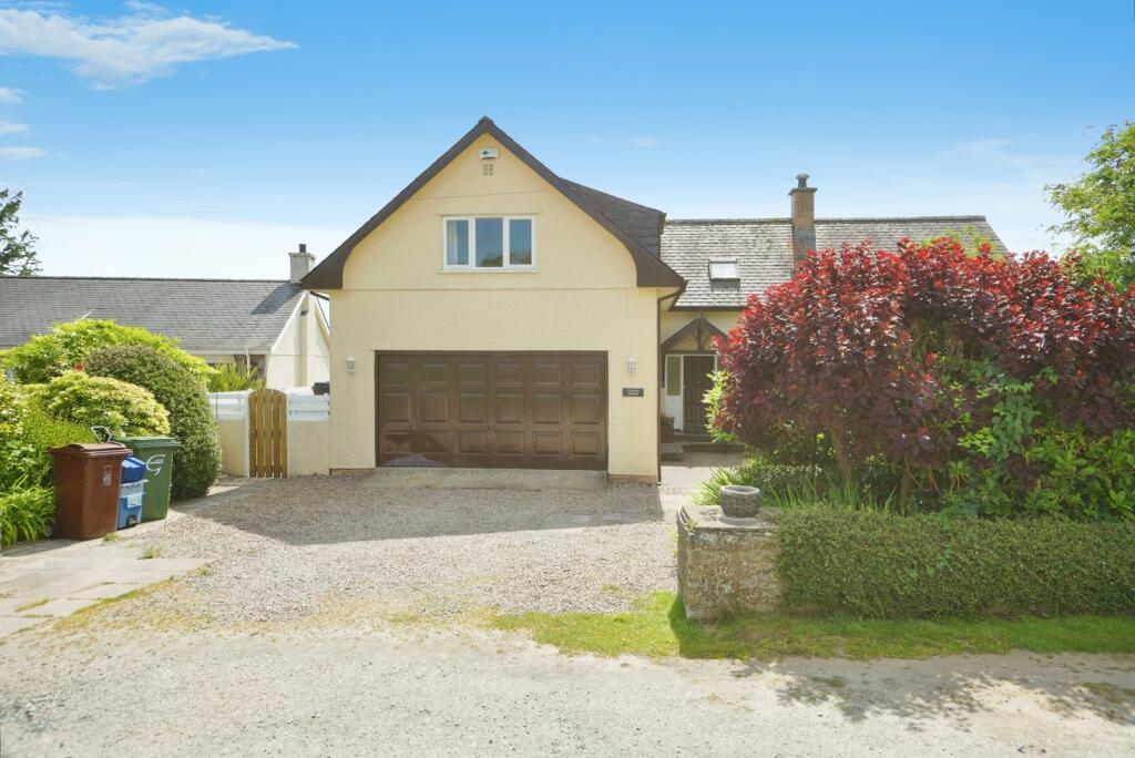Main image of property: Ffordd Y Glyn, Llanbedrog, Gwynedd, LL53
