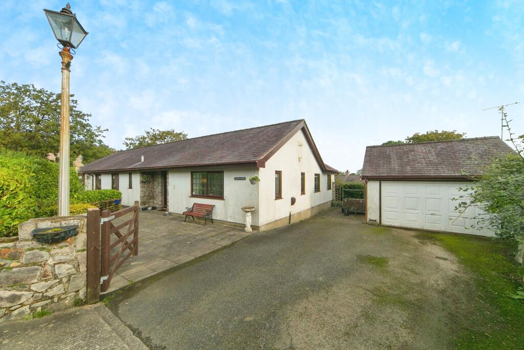 3 bedroom bungalow for sale in Waen Wen, Bangor, Gwynedd, LL57